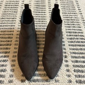 Women’s Old Navy booties